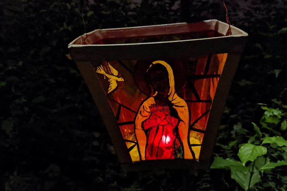 Lichternacht im Pfaffenwinkel: Maria mit Taube