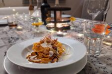 Linguine mit Hähnchenhaut