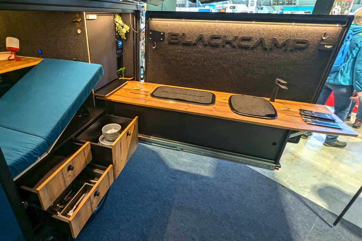 Außenküche im Offroad-Anhänger