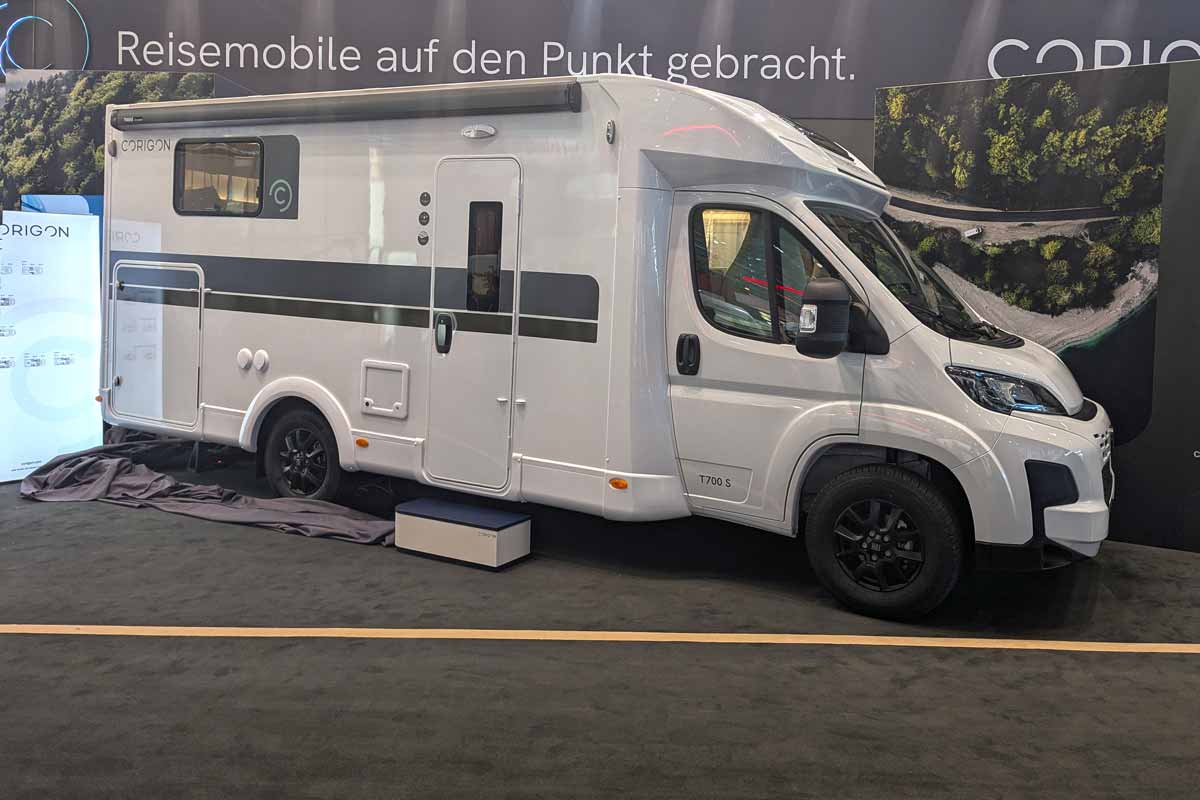 teilintegriertes Wohnmobil unter den Neuheiten 2026 auf dem Caravan Salon
