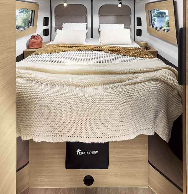 Kastenwagen mit Queensbett