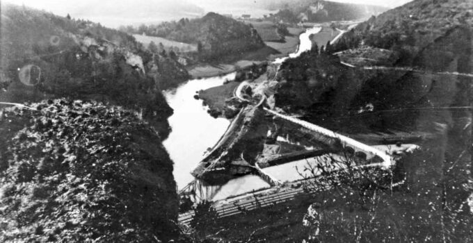 Historische Aufnahme der Donautalbahn-Baustelle an der Schmeiemündung