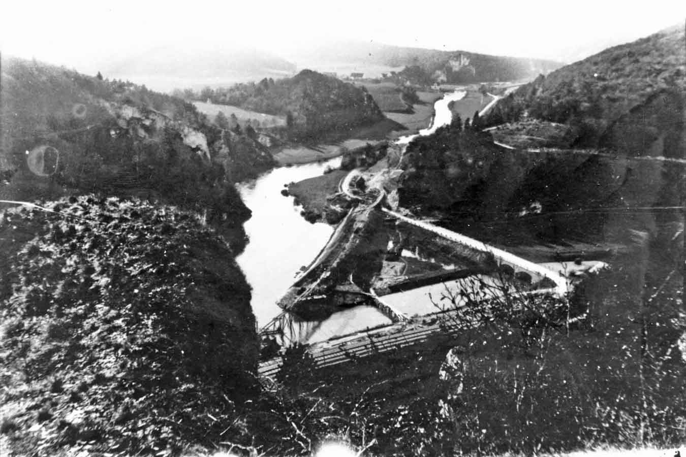 Historische Aufnahme der Donautalbahn-Baustelle an der Schmeiemündung