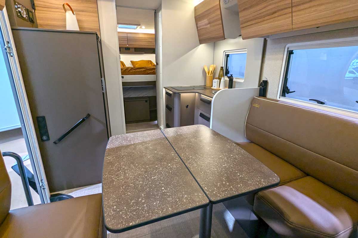 Durchsicht im Bürstner B66 732 TD