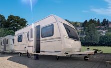 Fendt Tendenza 560 SFDW vor Landschaft