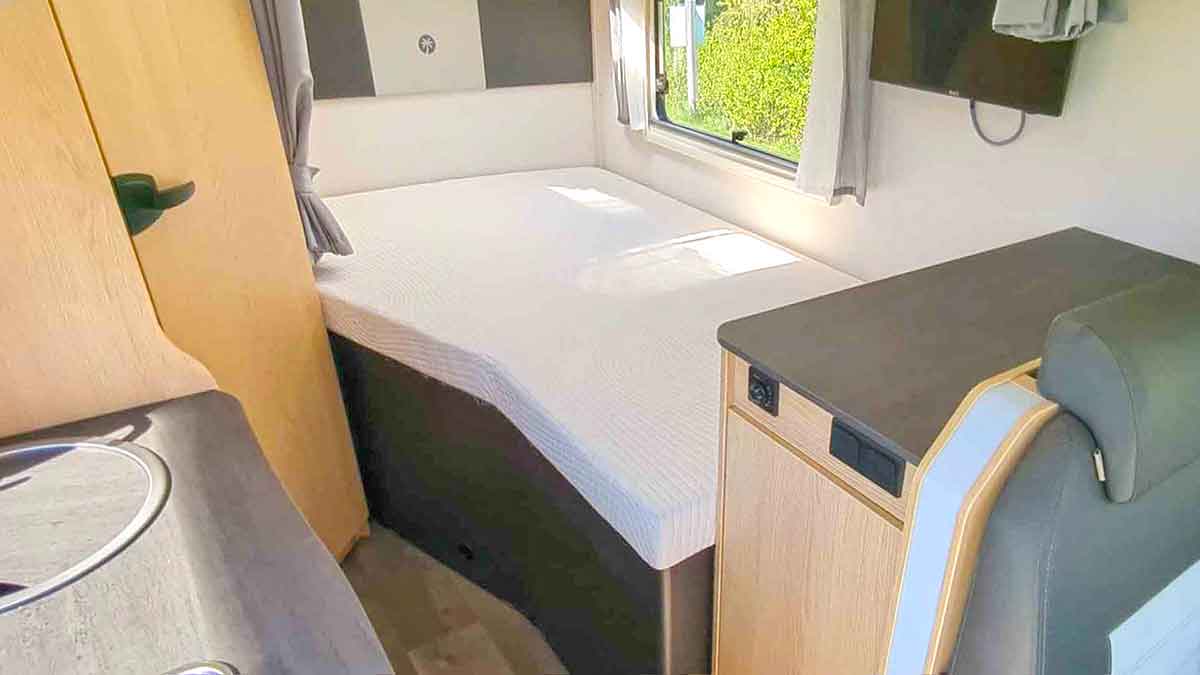 Französisches Bett