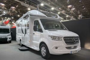 Fleurette Elister: edle Teilintegrierte mit Sprinter-Basis aus Frankreich (2025)