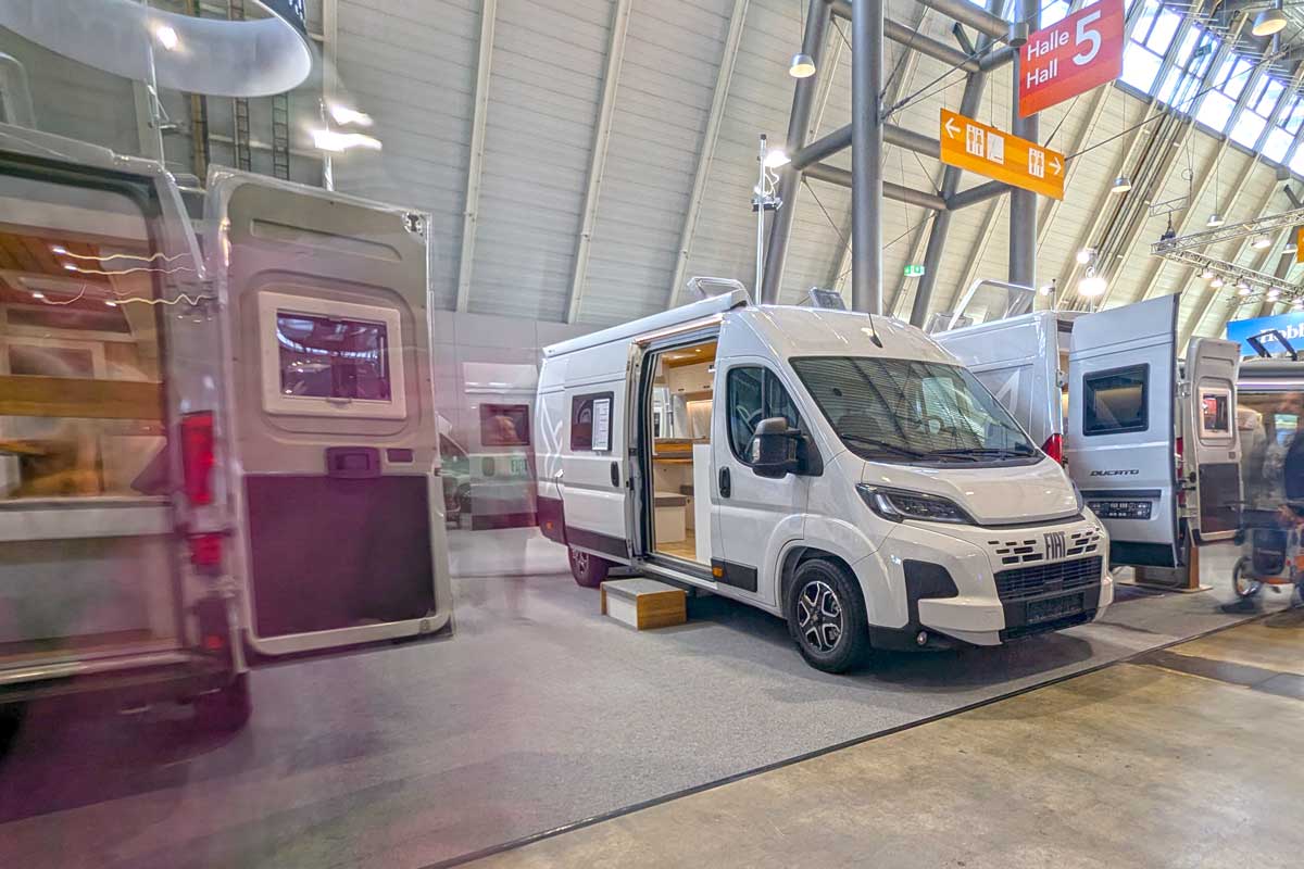 Freedo Campervans auf Messe