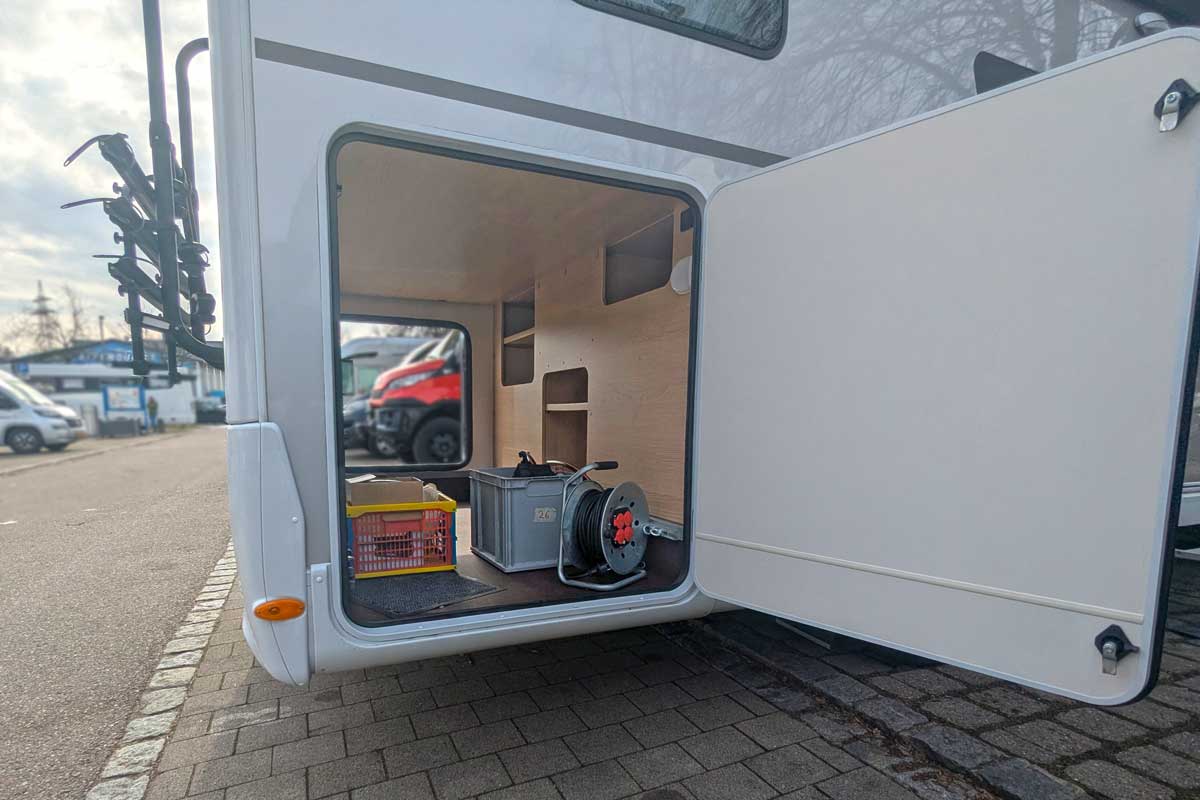 Garage mit zwei Türen