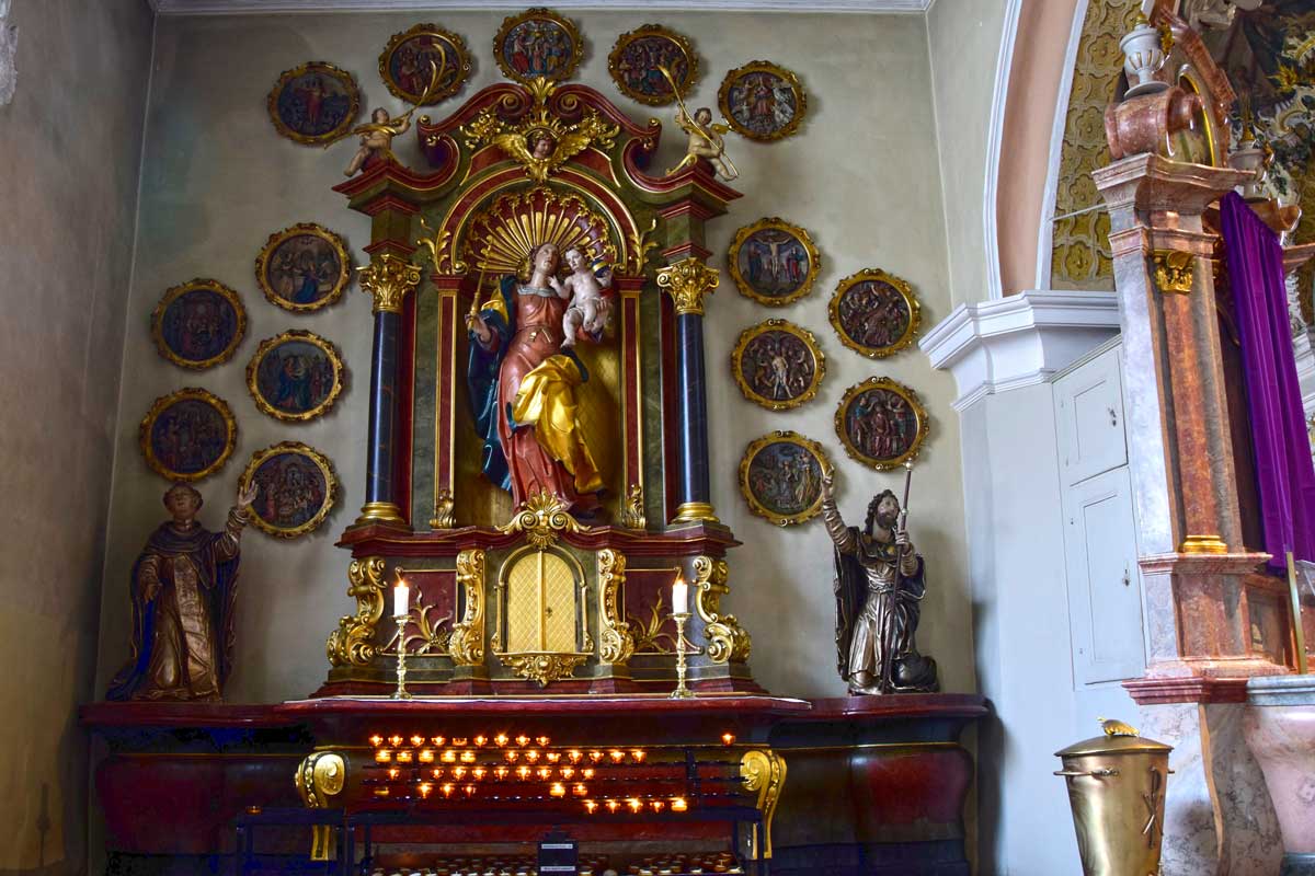 Marienaltar in der St. Jakobus-Kirche