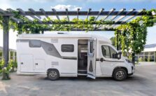 Knaus Live TI 650 MEG in Pergola