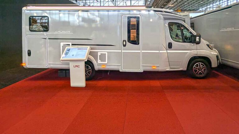 LMC Cruiser 750 EL auf Messe