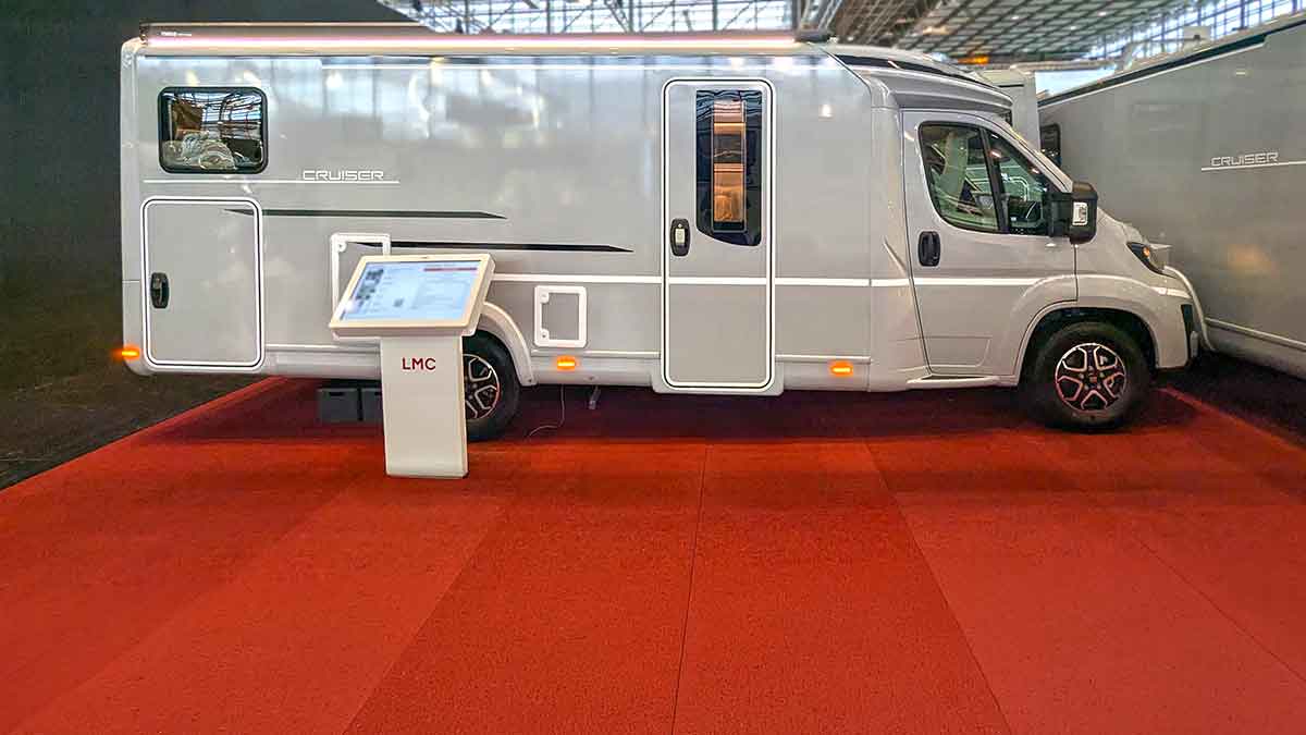 LMC Cruiser 750 EL auf Messe