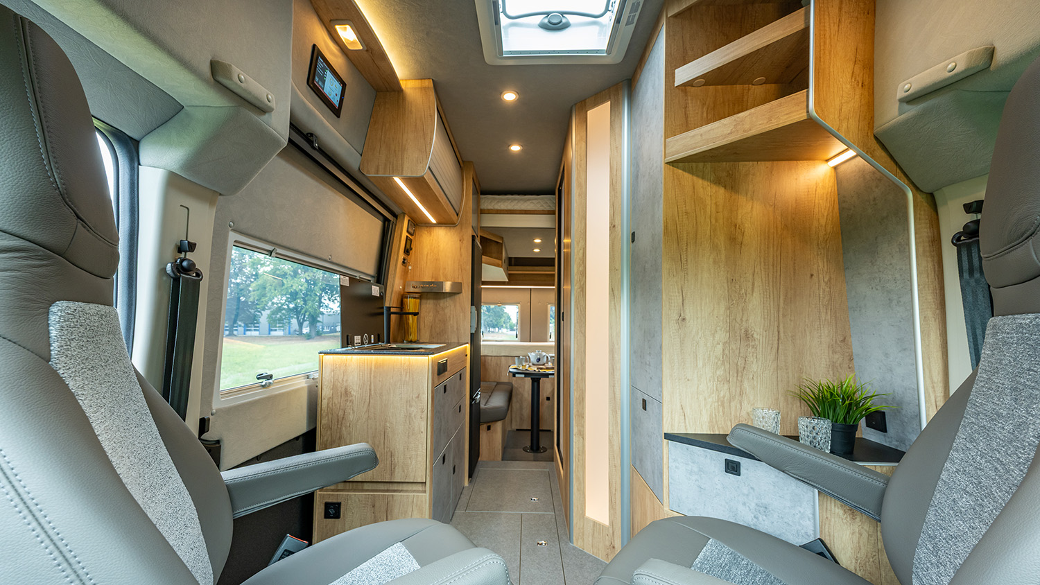 Interieur im la strada Avanti R