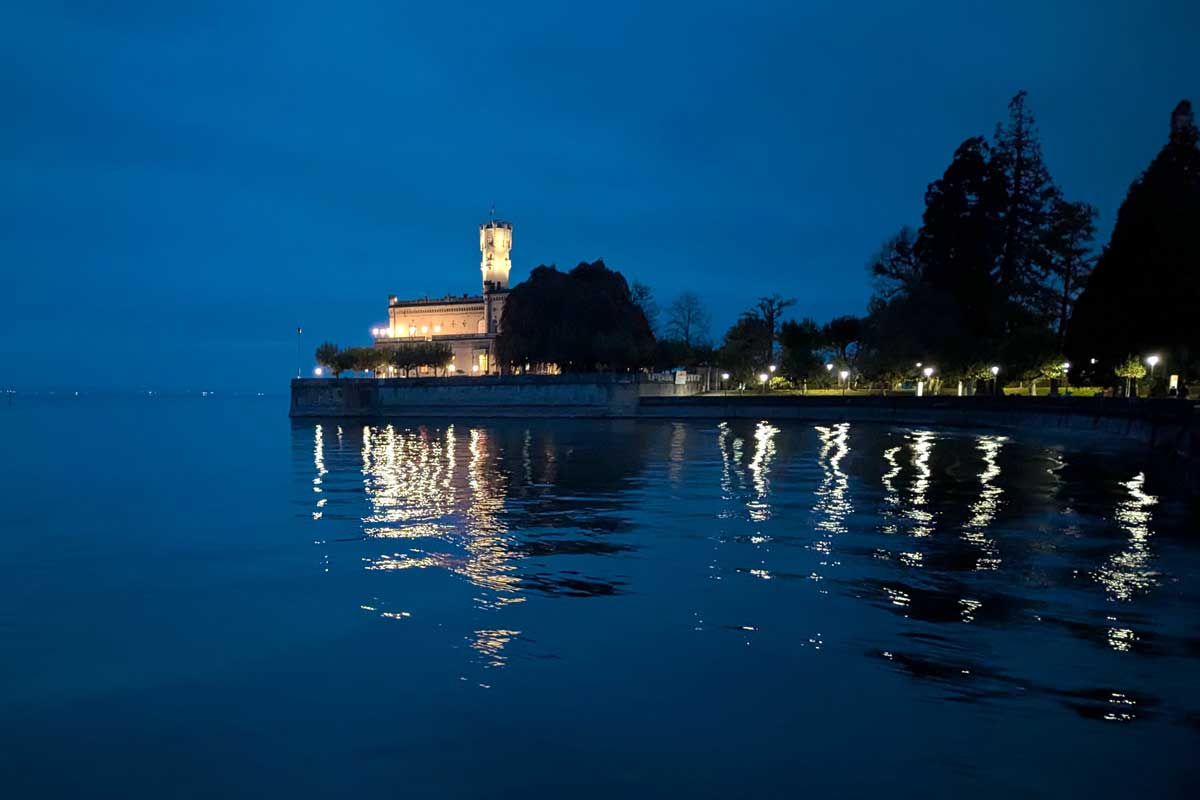 Schloss Langenargen im Abendlicht