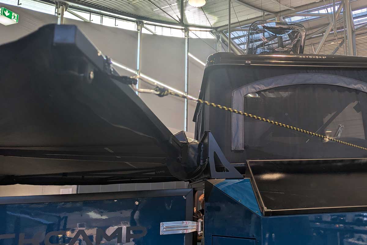 Markise und Dachzelt