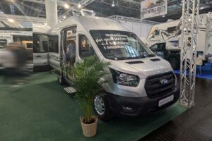 Matist Family L: kreativer und kompakter Campervan auf Ford Transit