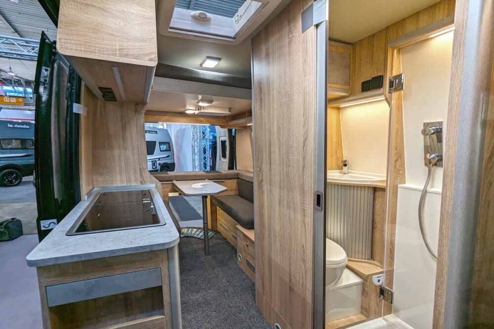 Kastenwagen mit Hecksitzgruppe