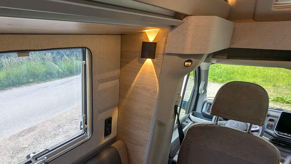 Lampe am Übergang Aufbau und Fahrerhaus