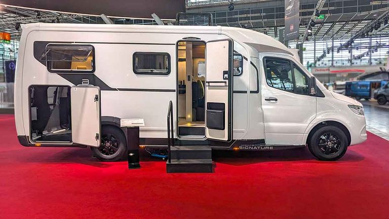 Bürstner Signature SMT auf Messe