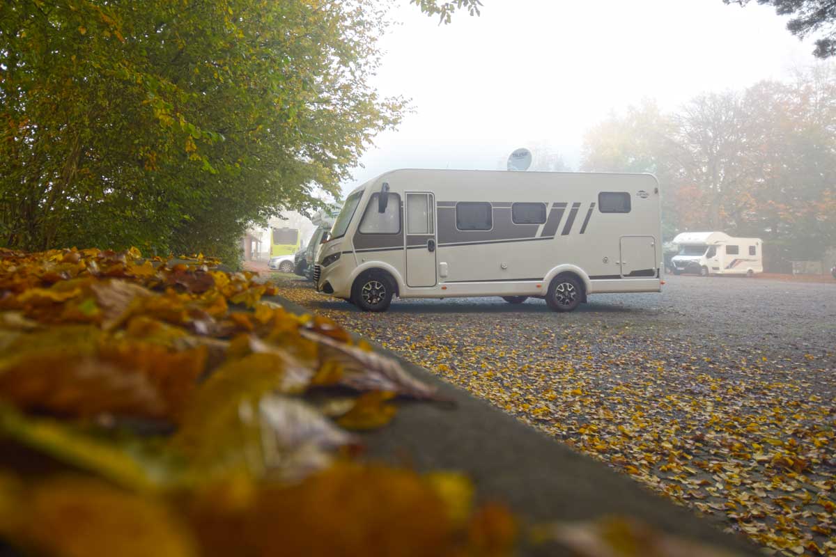 Geparktes Wohnmobil am Stadtgarten in Pfullendorf