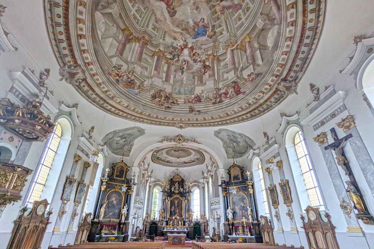 Kirchenschiff St. Nikolaus