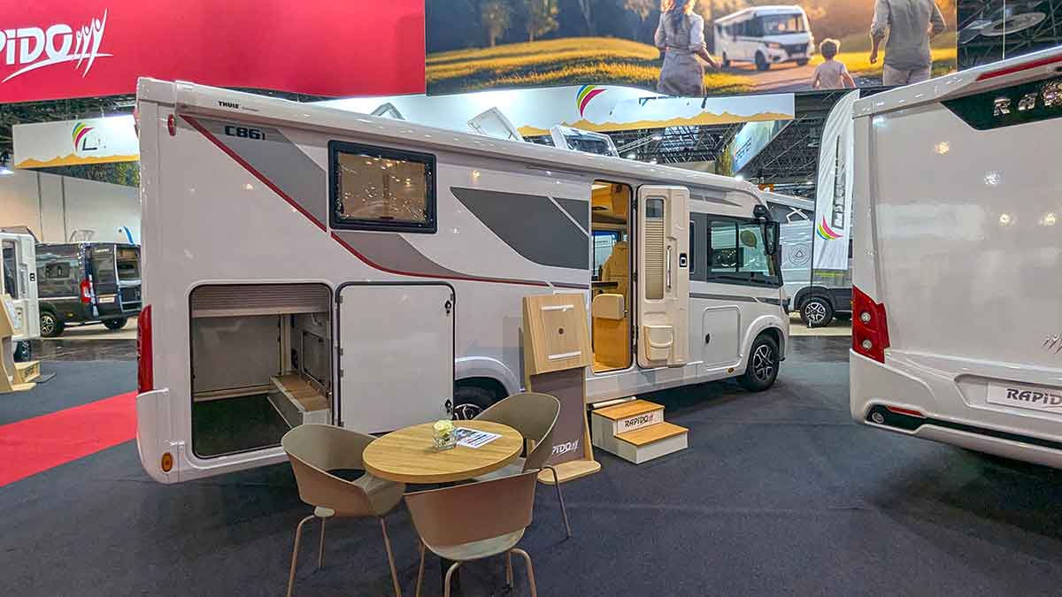 Rapido C86i von der Seite