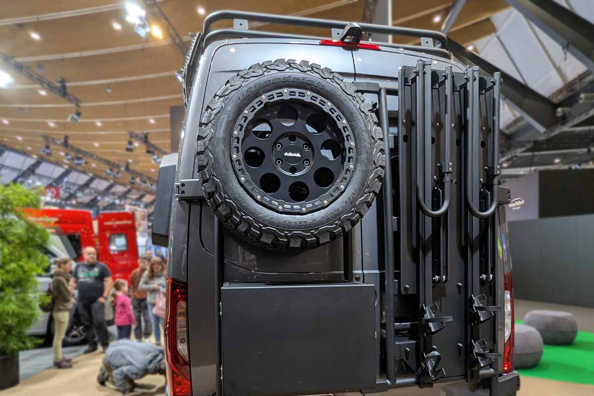 Heck-Gepäckträgr mit Fahrradträger und Ersatzrad