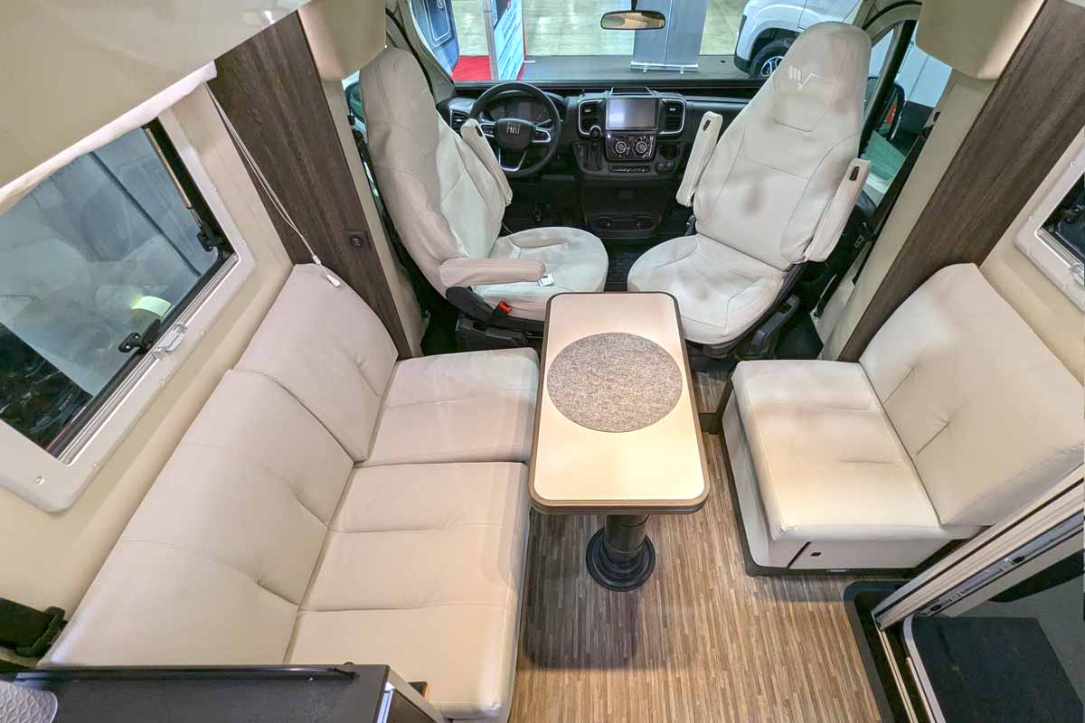 Face-to-Face-Sitzgruppe im Kea Kompakt 64