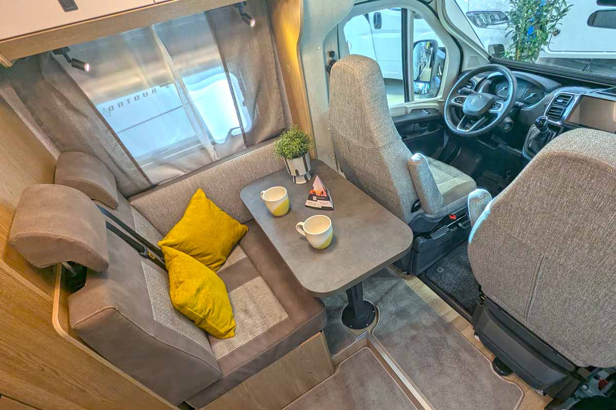 Sitzgruppe im Ontour C 700 GQ