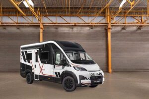 Challenger Electrix: schmale Teilintegrierte mit Doppelherz Challenger Electrix: schmale Teilintegrierte mit Doppelherz