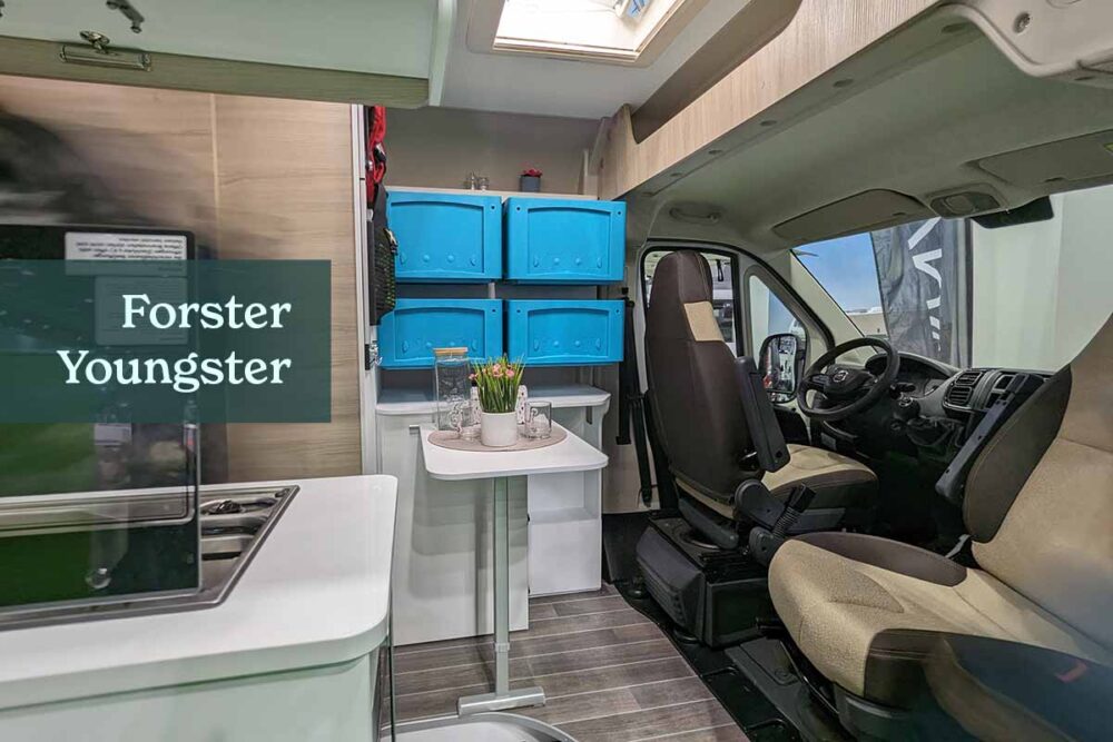 Sitzgruppe im Campervan