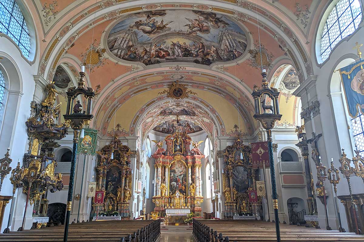 Innenraum der Pfarrkirche St. Martin in Garmisch