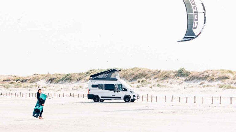 Sunlight 540 V Vanlife am Strand
